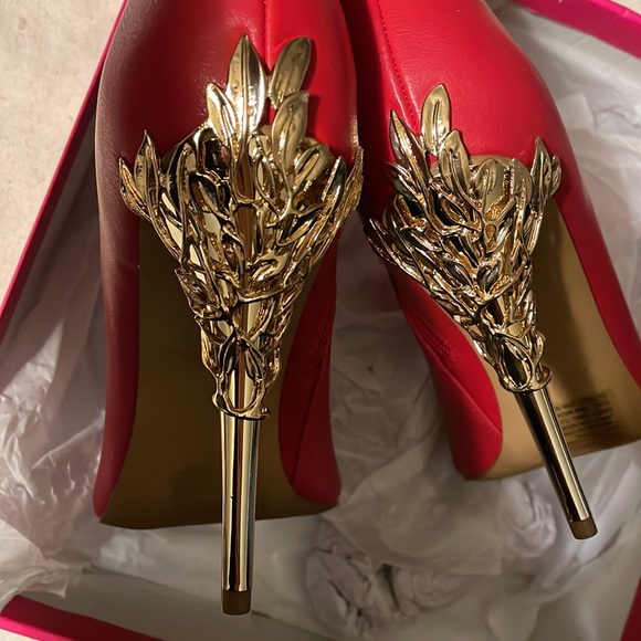 Red & gold booties BNWT - Picture 4 of 7